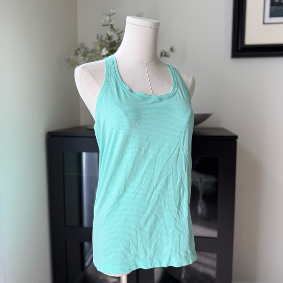 NWOT Lululemon Athletica Swiftly Mint Green Women's Sport Tank Top Size 8 - Picture 2 of 6